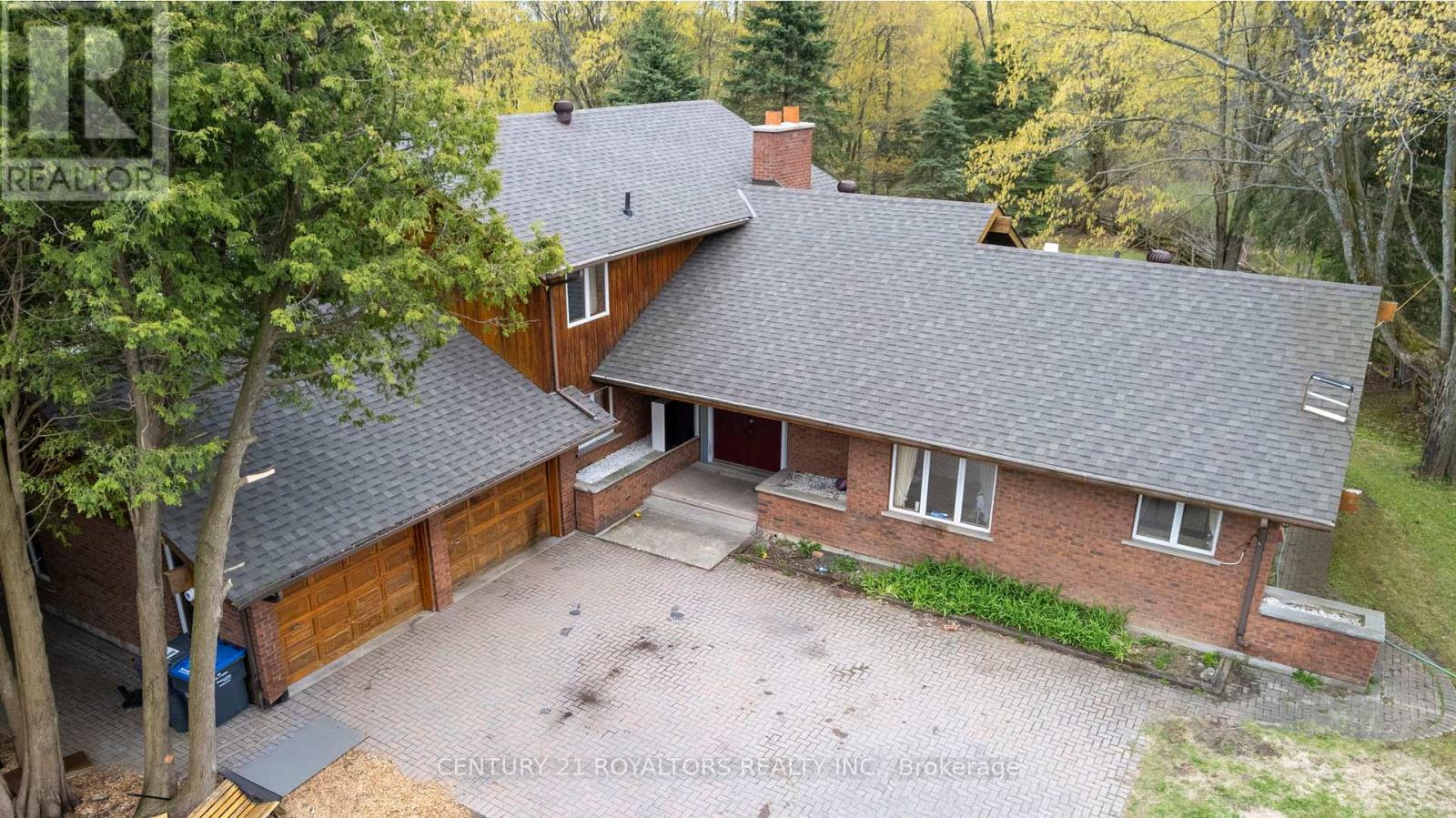 Detached at 17940 AIRPORT ROAD, Caledon