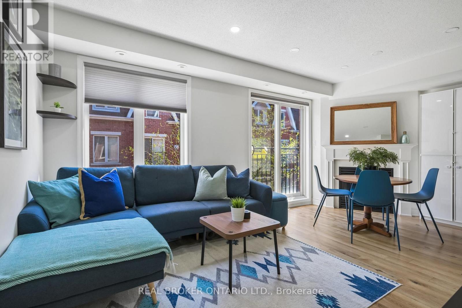Townhouse at 1011 - 18 LAIDLAW STREET, Toronto