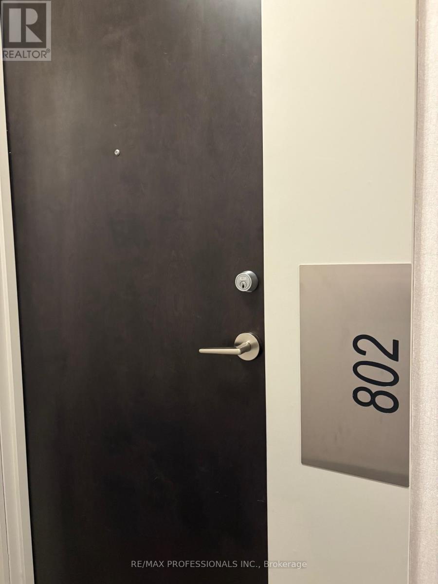 Apartment at 802 - 10 PARK LAWN ROAD, Toronto