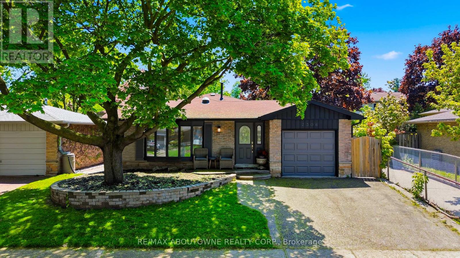 Detached at 2306 DEVON ROAD, Oakville (FD Ford)
