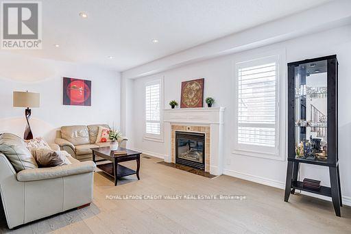 Detached at 1193 KNIGHT TRAIL, Milton
