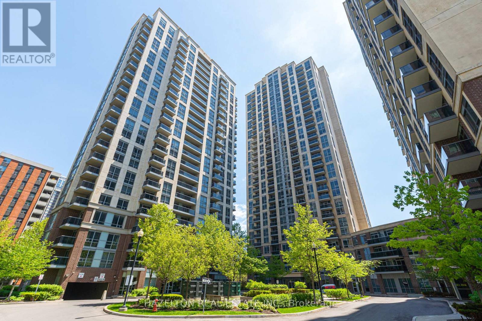 Apartment at 504 - 3 MICHAEL POWER PLACE, Toronto (Islington-City Centre West)