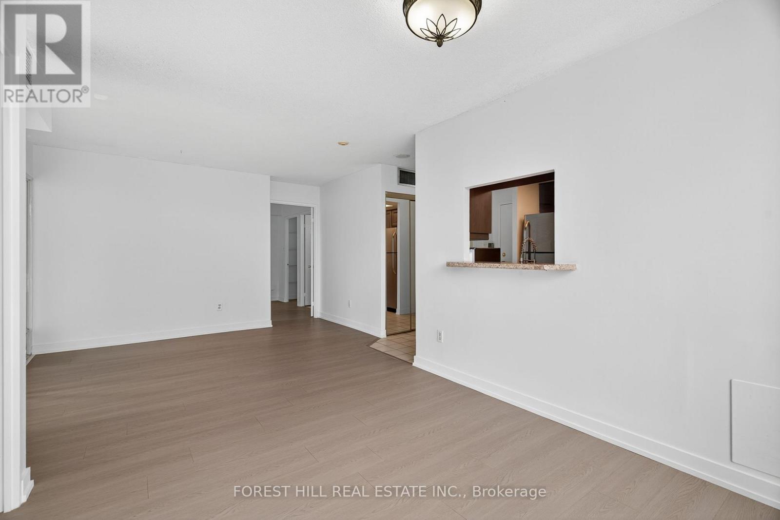 Apartment at 210 - 285 ENFIELD PLACE, Mississauga