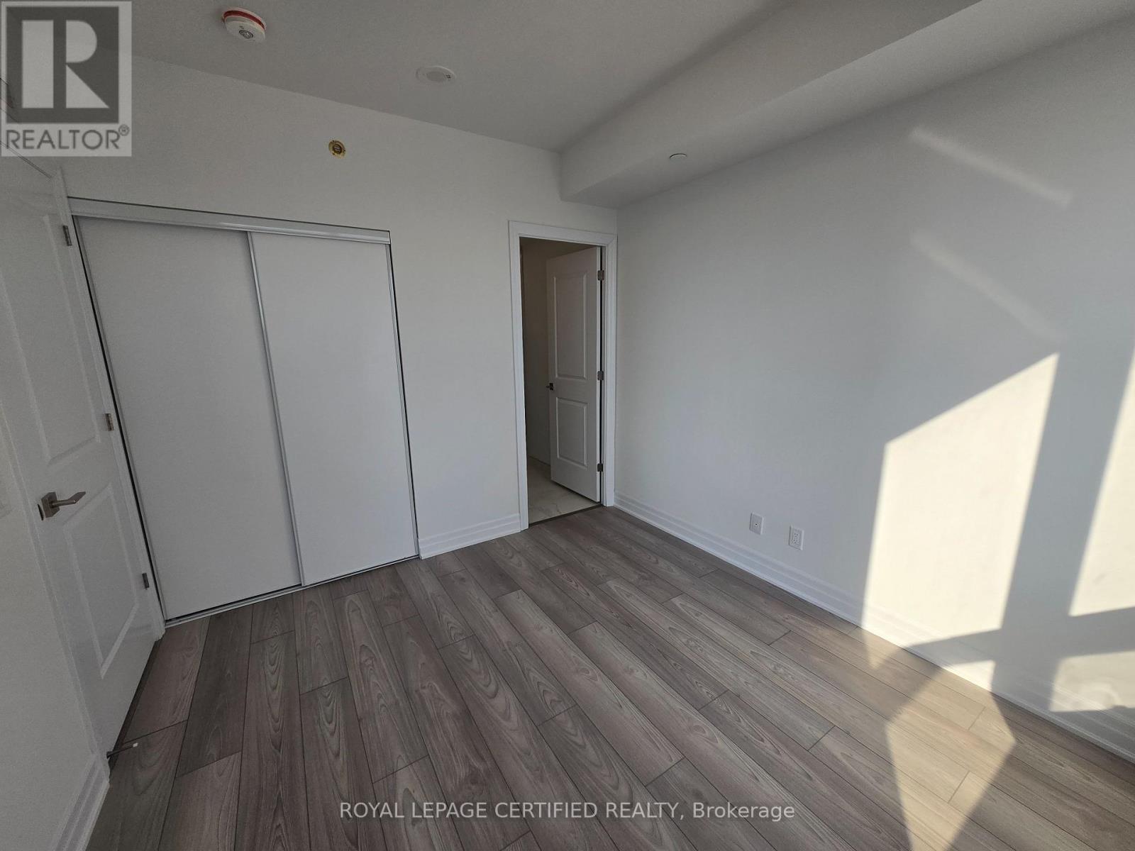 Apartment at 1407 - 30 ELM DRIVE W, Mississauga