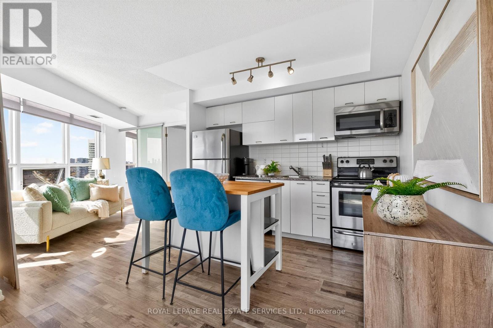 Apartment at 1318 - 38 JOE SHUSTER WAY, Toronto (South Parkdale)