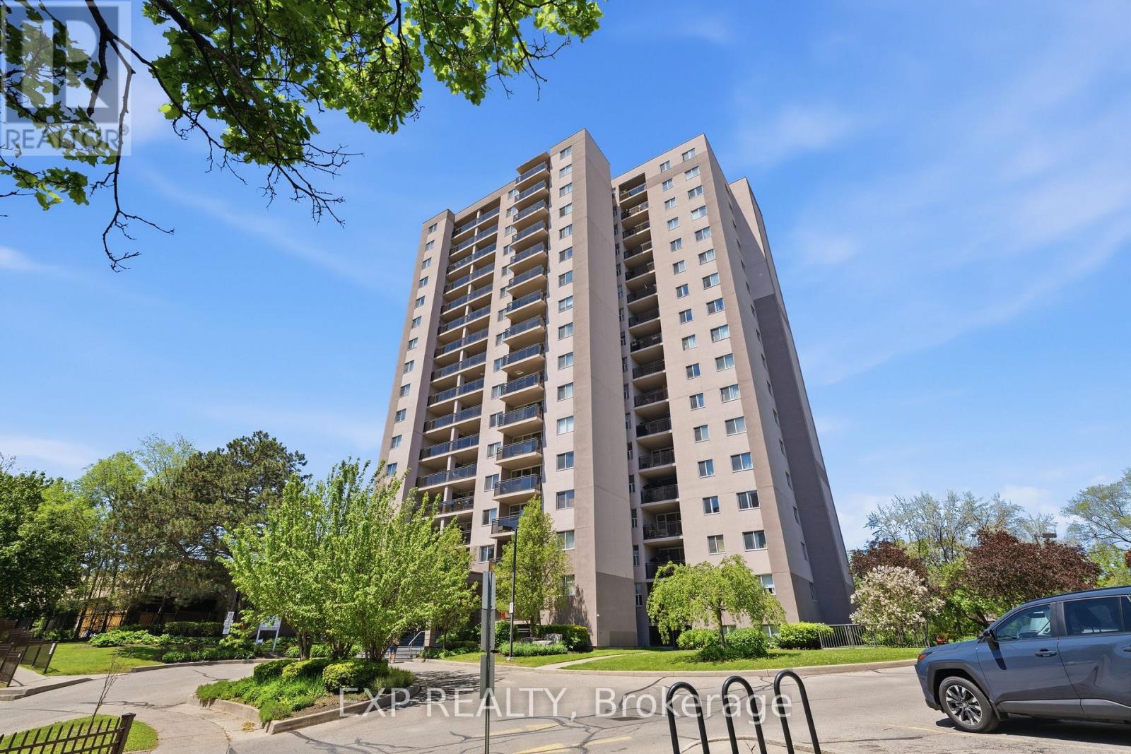 Apartment at 1005 - 975 WARWICK COURT, Burlington