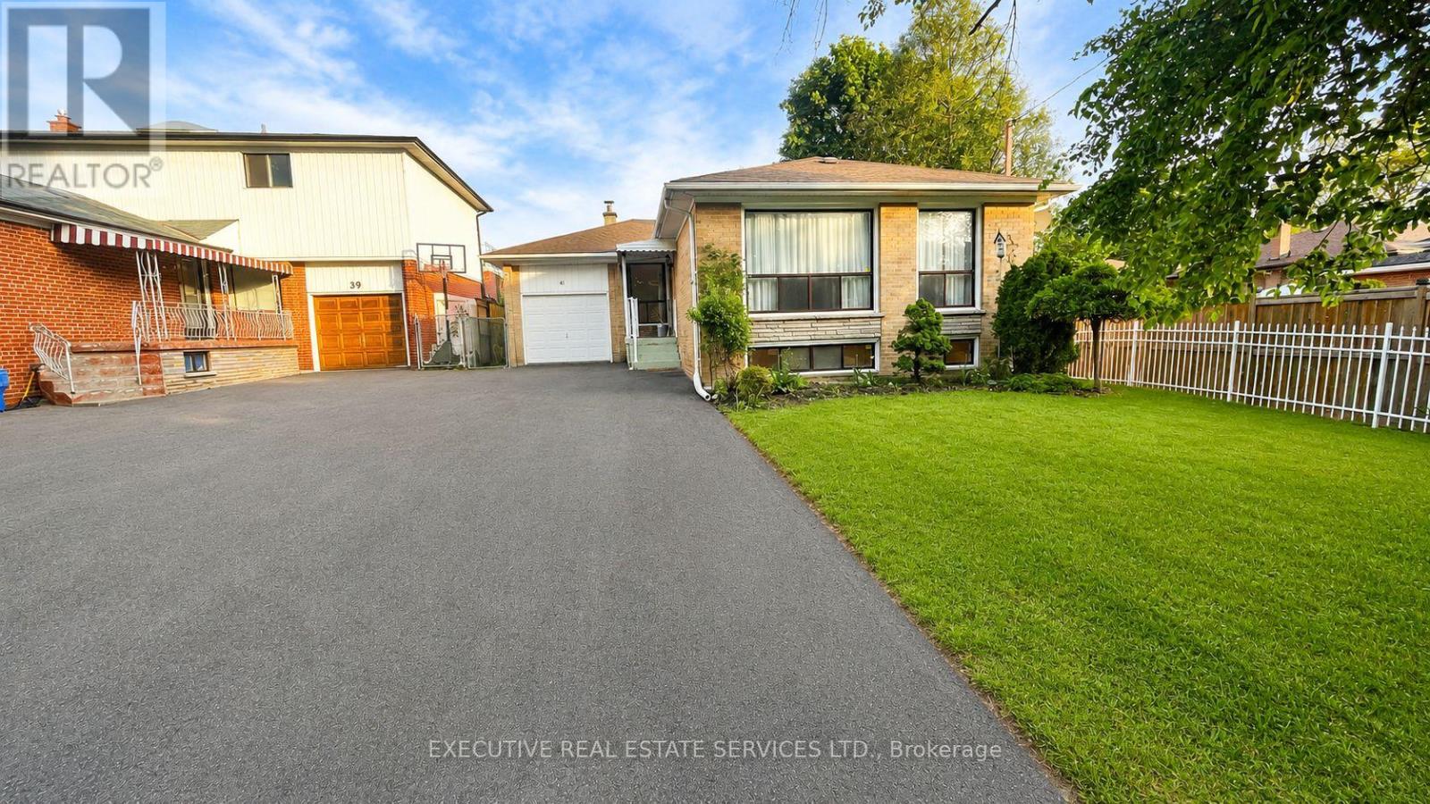 Detached at 41 LUDGATE DRIVE, Toronto (Rexdale-Kipling)