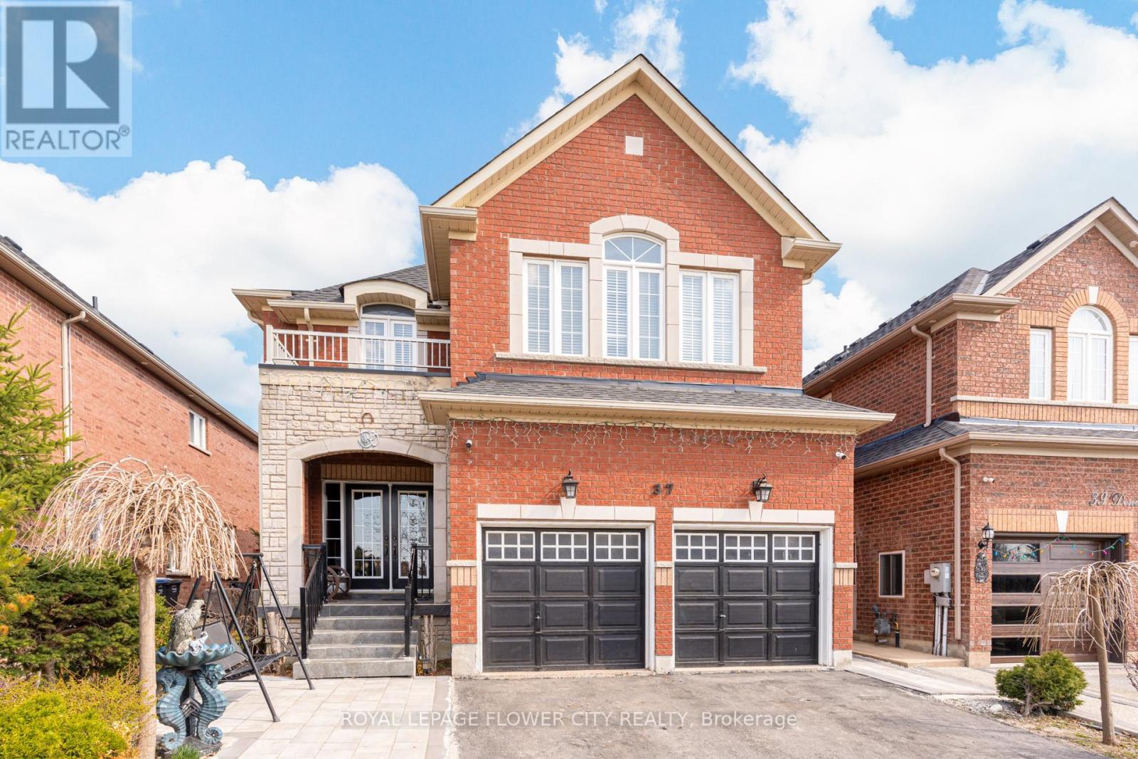 Detached at 37 DENIM DRIVE, Brampton