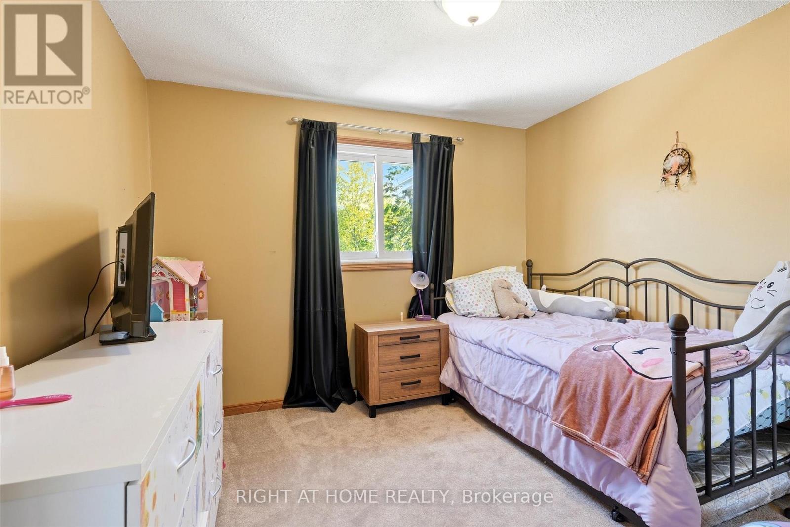 Semi-Detached/Link at 100 BURBANK CRESCENT, Orangeville