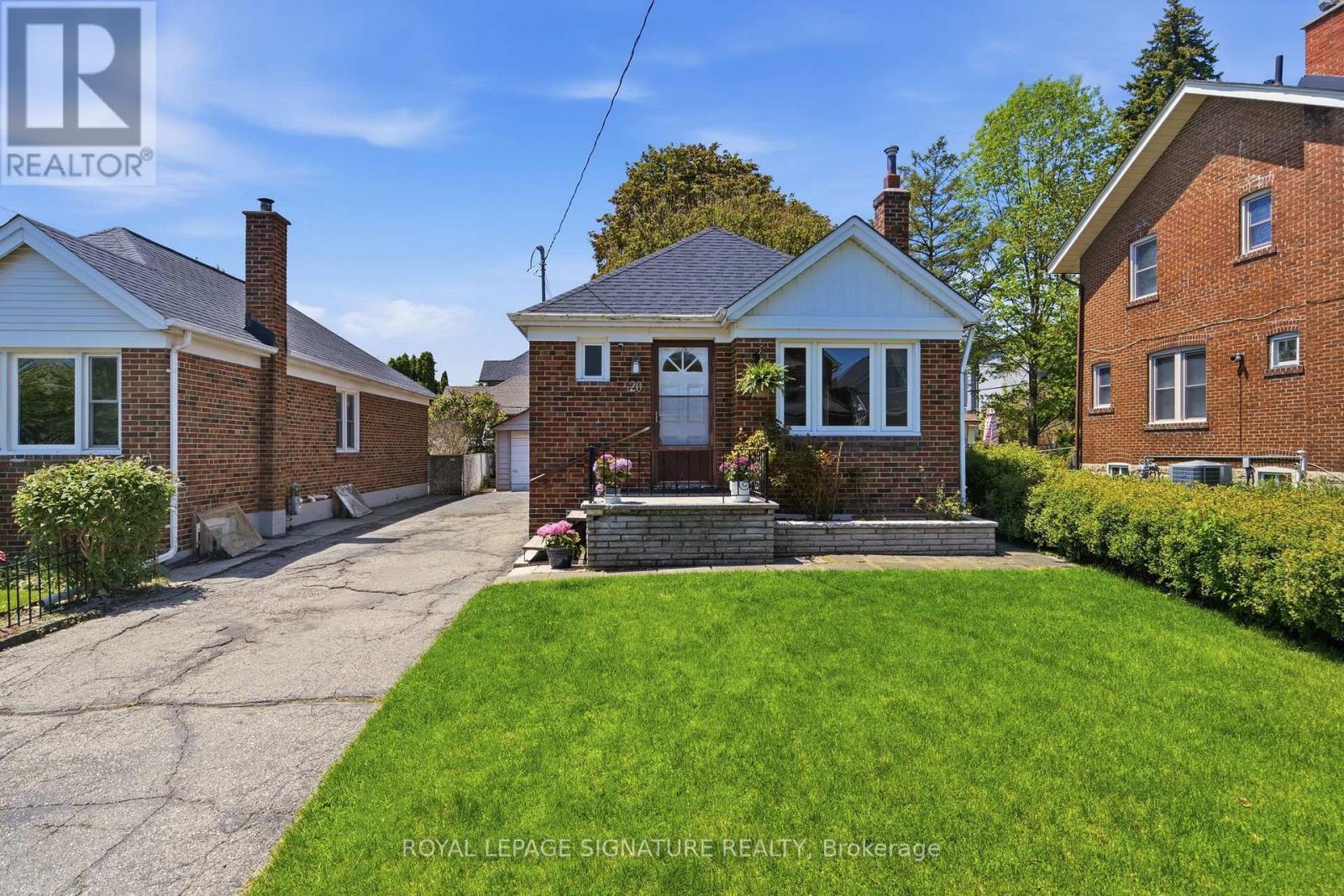 Detached at 20 ALDGATE AVENUE, Toronto (Stonegate-Queensway)