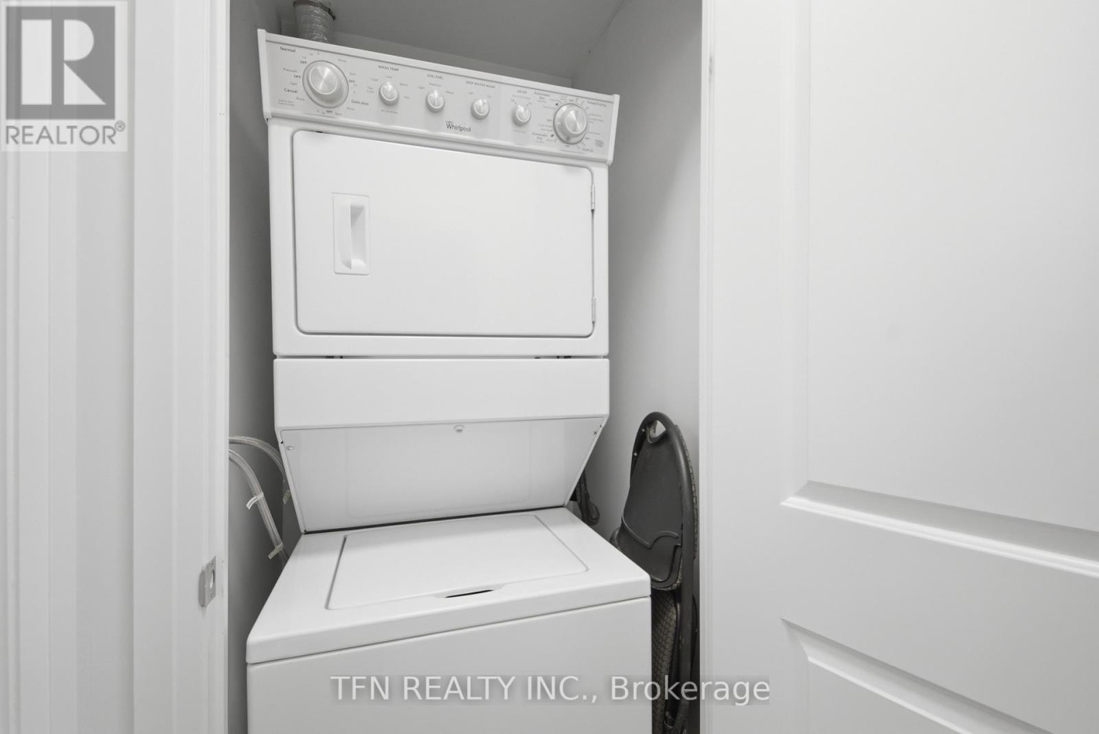 Apartment at 1501 - 65 SPEERS ROAD, Oakville