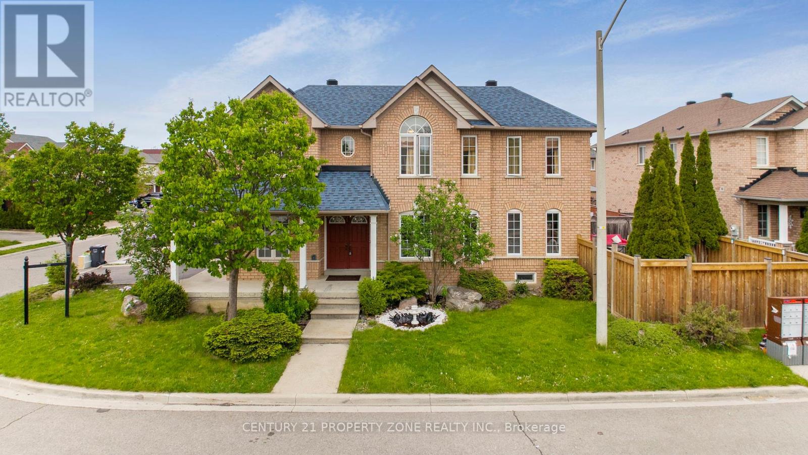 Detached at 29 OAKMEADOW DRIVE, Brampton (Fletcher's Meadow)
