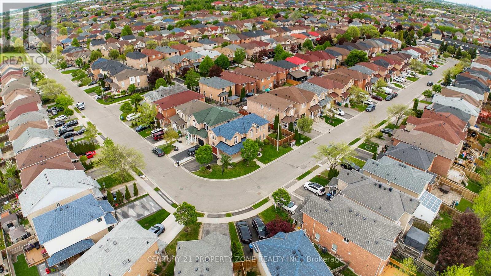 Detached at 29 OAKMEADOW DRIVE, Brampton
