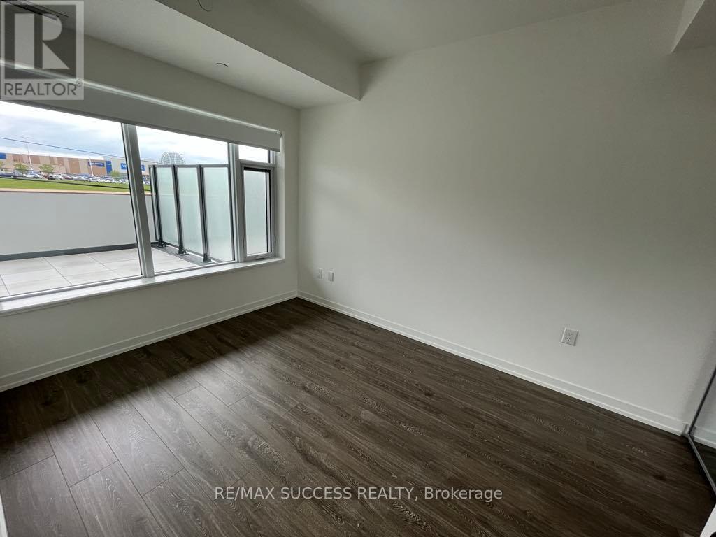 Apartment at 323 - 2485 EGLINTON AVENUE W, Mississauga
