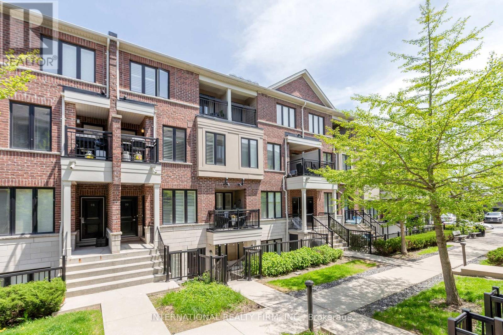 Townhouse at 99 - 30 CARNATION AVENUE, Toronto (Long Branch)