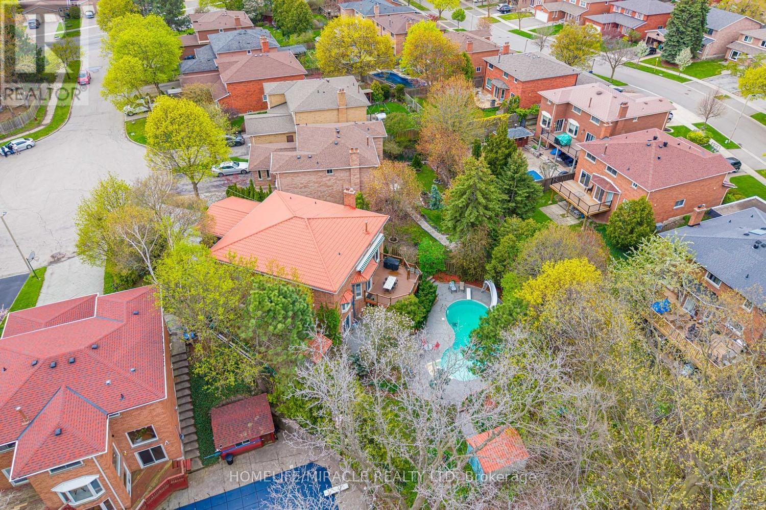 Detached at 2023 JACAMAR COURT, Mississauga