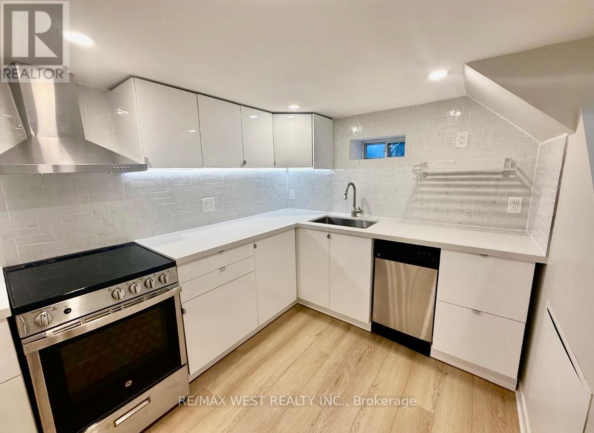Detached at BSMT - 10 VIMY AVENUE, Toronto (Weston)
