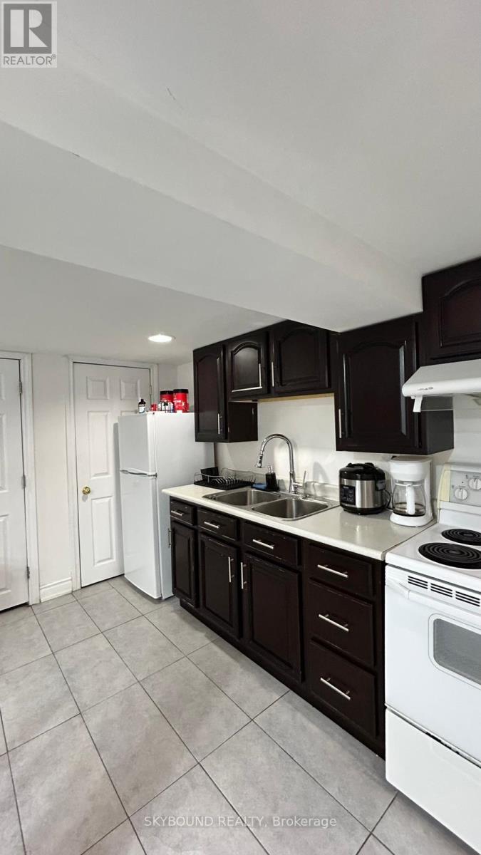 Detached at LOWER - 8 RUNNYMEDE ROAD, Toronto