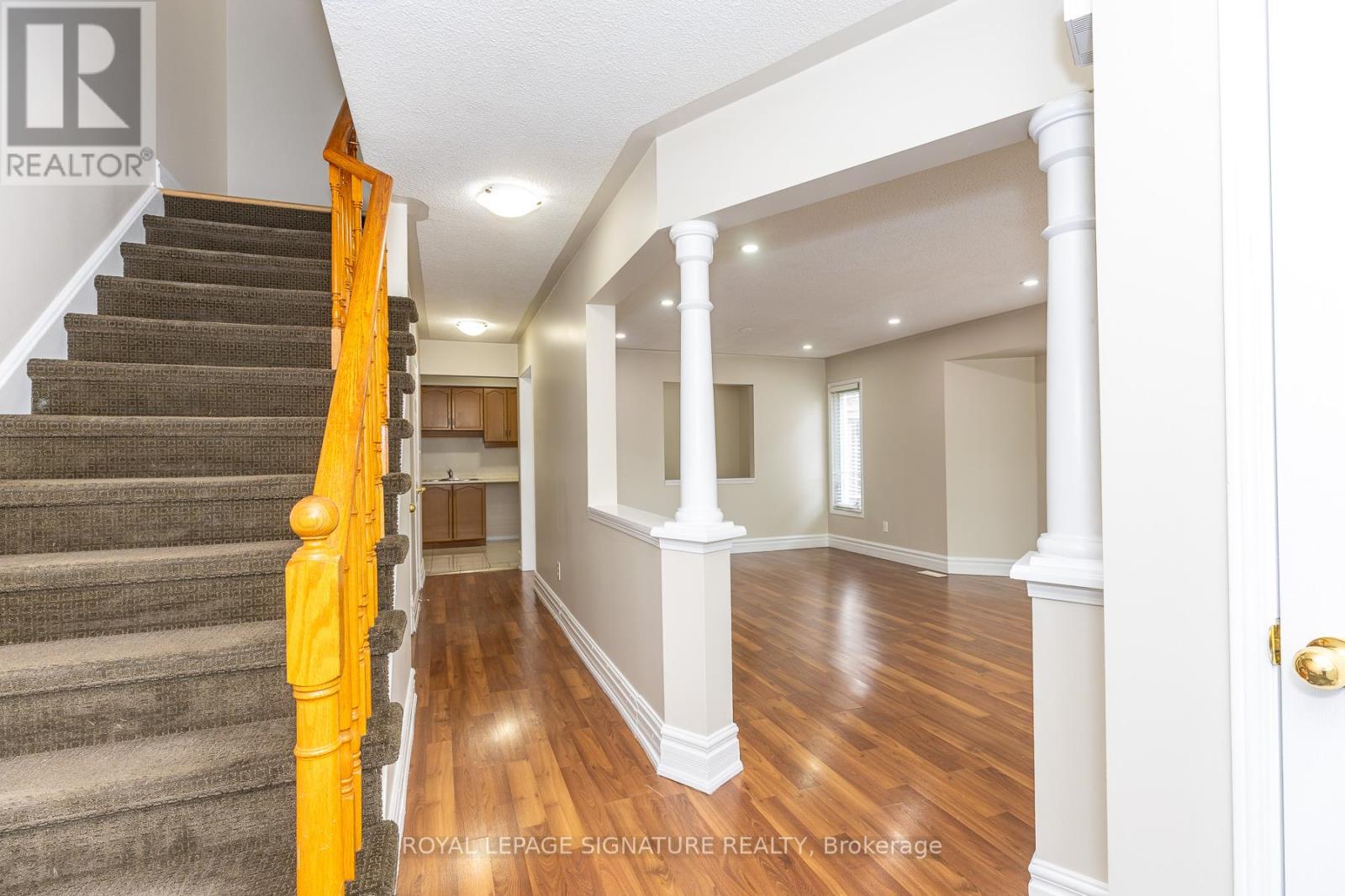 Townhouse at 60 BLUE SPRUCE STREET, Brampton