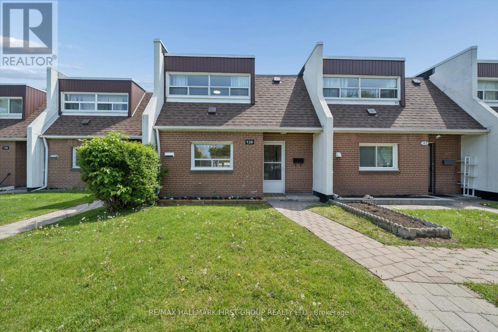 Townhouse at 128 - 30 VENETIAN CRESCENT, Toronto
