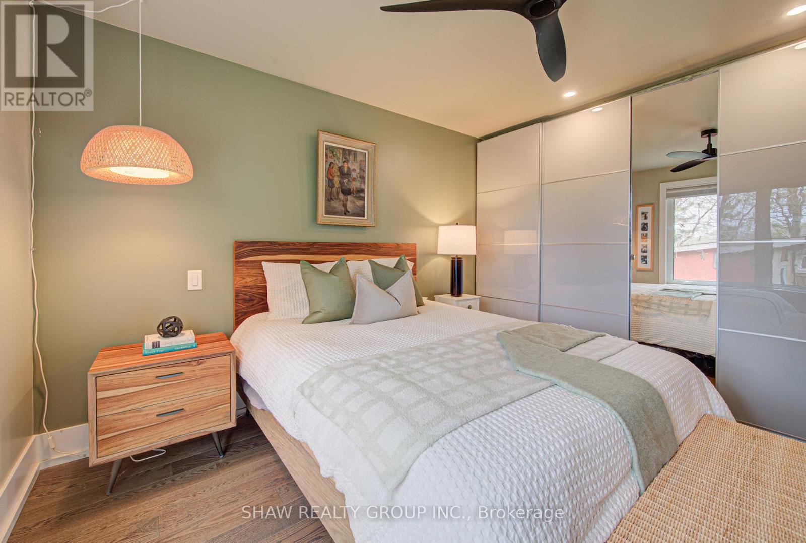Detached at 1486 AUGUSTINE DRIVE, Burlington