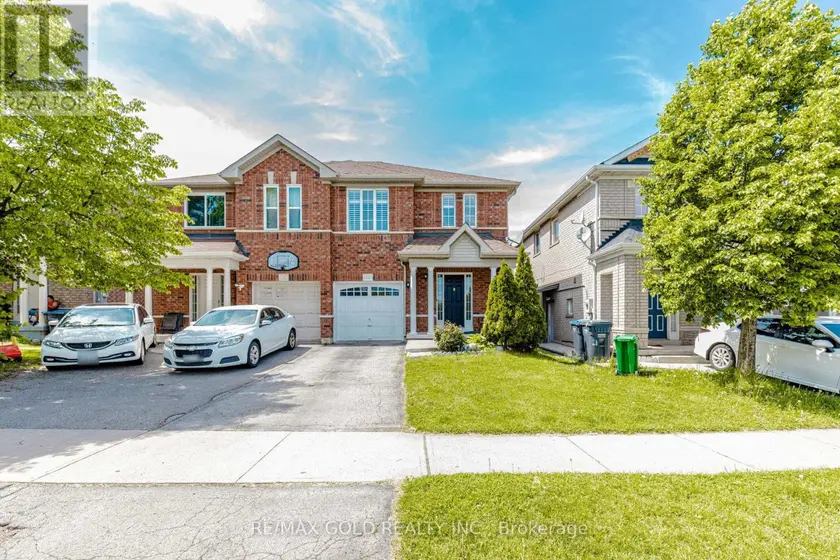 Semi-Detached/Link at 28 RIVERMERE COURT, Brampton
