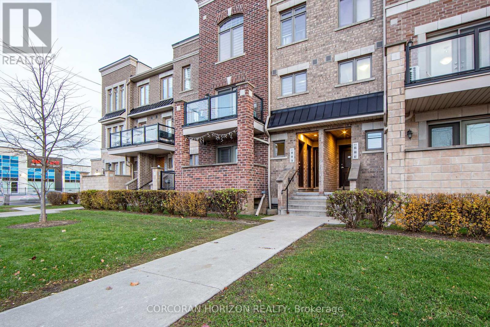 Townhouse at 70 - 2315 SHEPPARD AVENUE W, Toronto