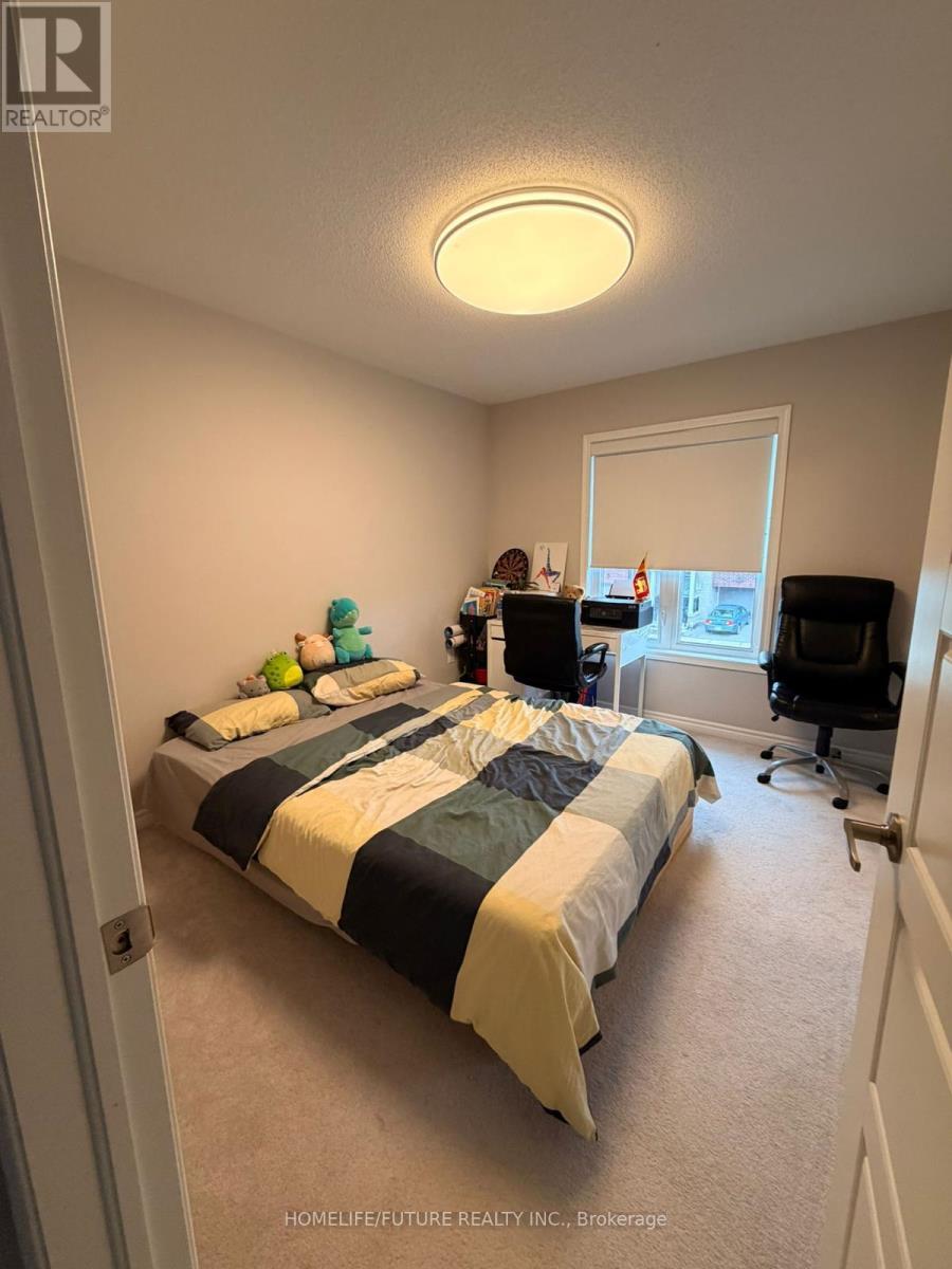 Detached at 143 YATES DRIVE, Milton