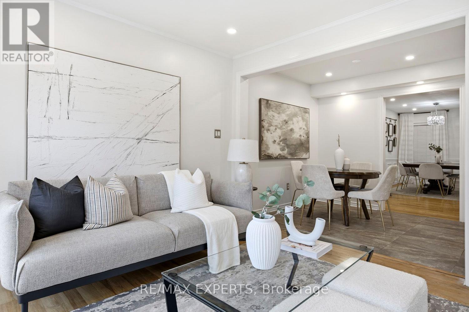 Detached at 40 DILLS CRESCENT, Milton