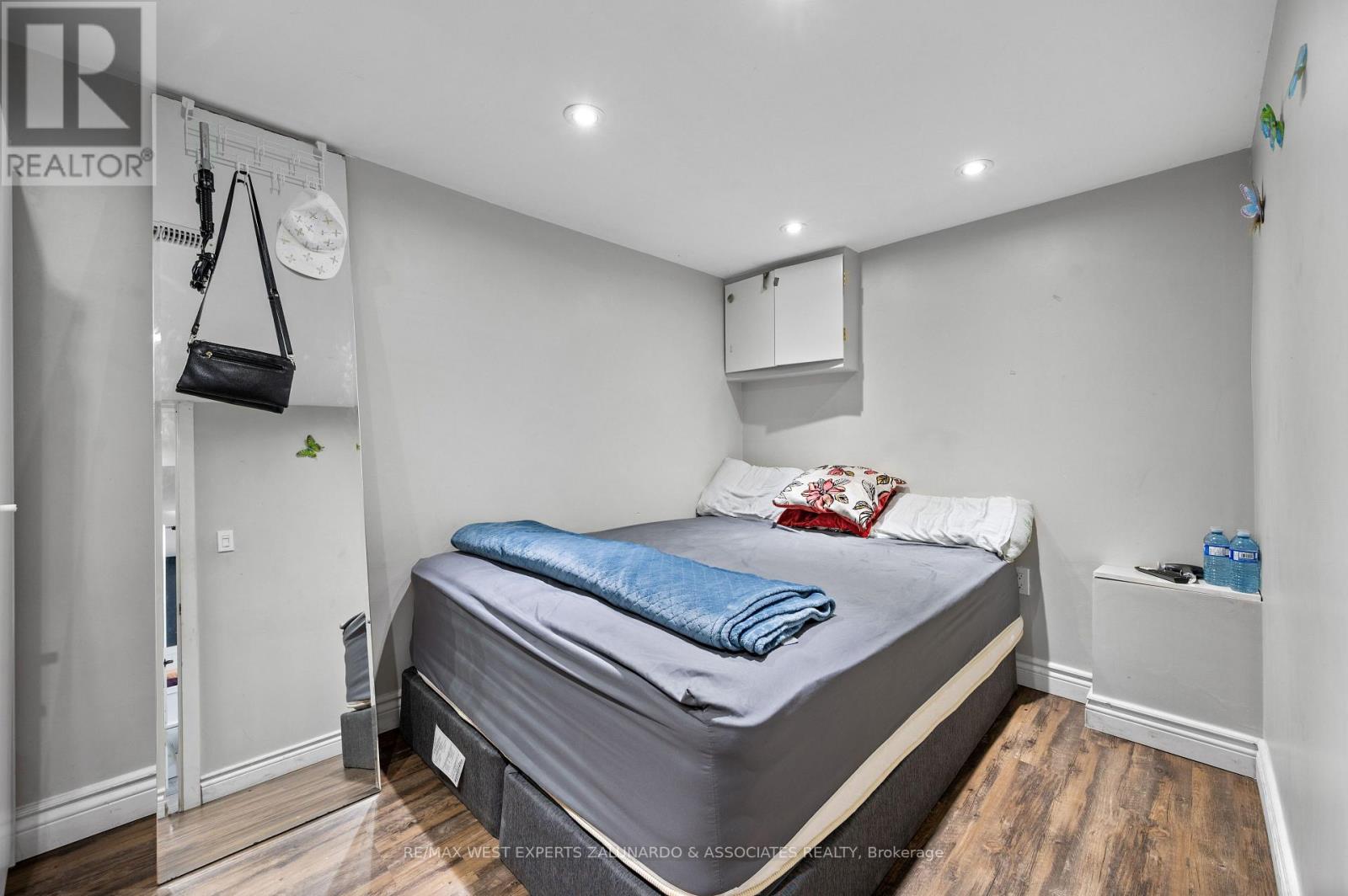 Detached at 18 SMALLWOOD DRIVE, Toronto