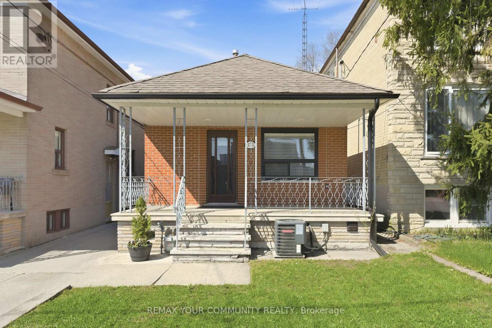 Detached at 172 TIMES ROAD, Toronto (Briar Hill-Belgravia)