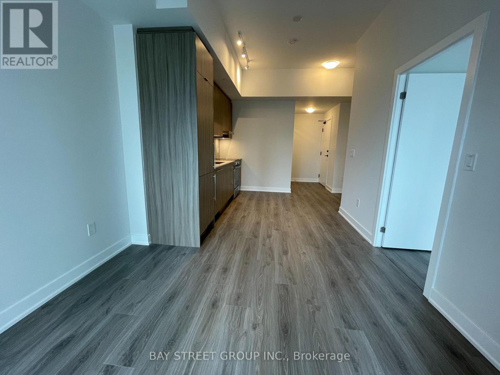 Apartment at 902 - 430 SQUARE ONE DRIVE, Mississauga