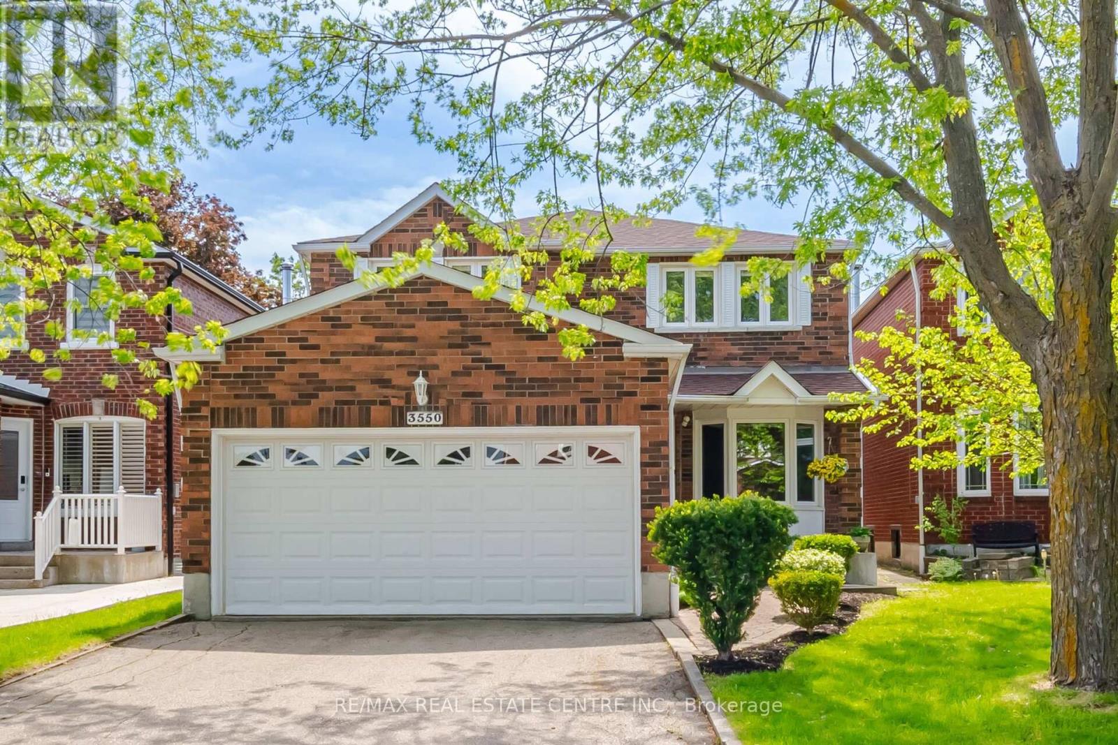 Detached at 3550 COPERNICUS DRIVE, Mississauga