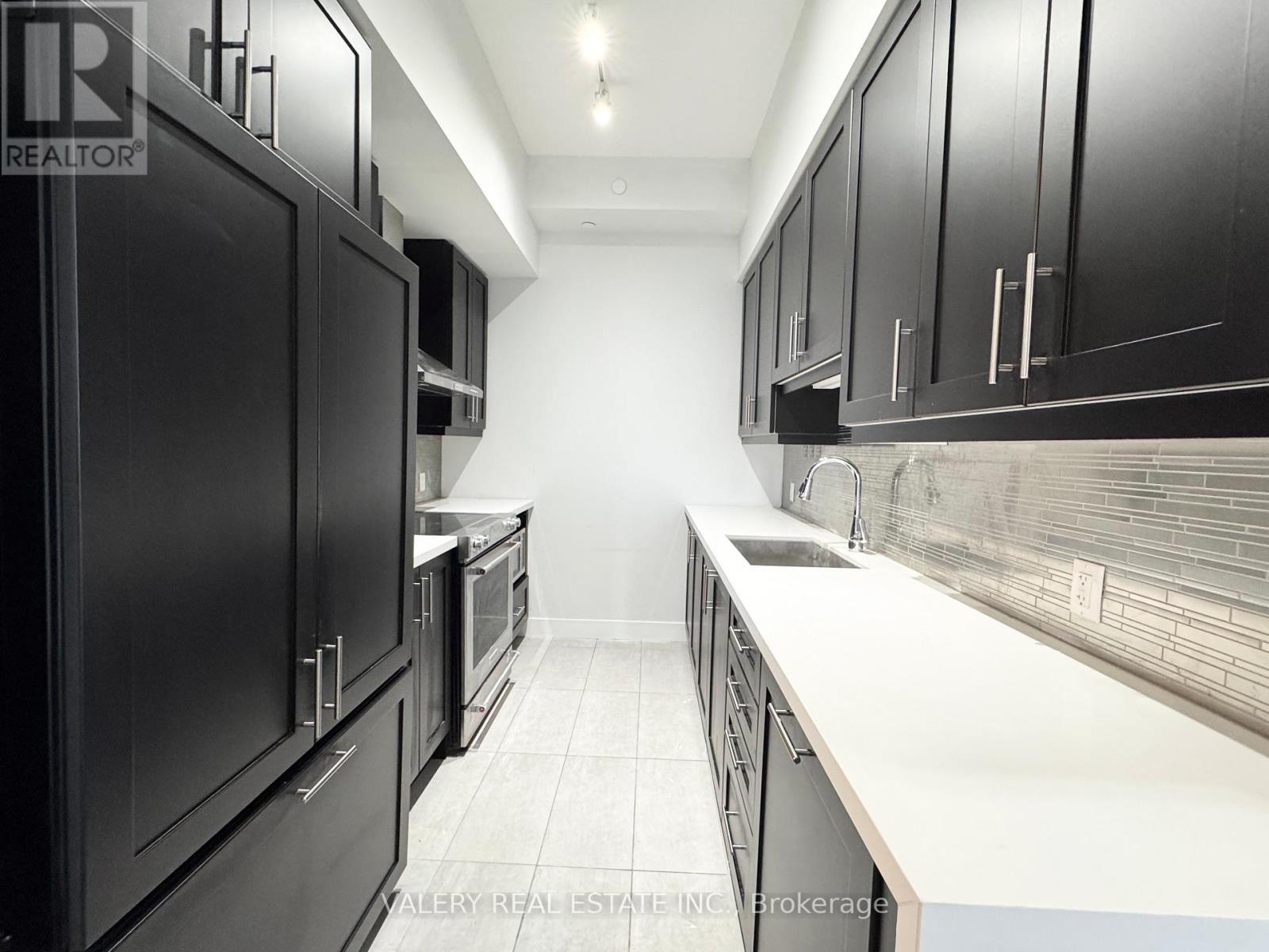 Apartment at NLPH1 - 4085 PARKSIDE VILLAGE DRIVE, Mississauga
