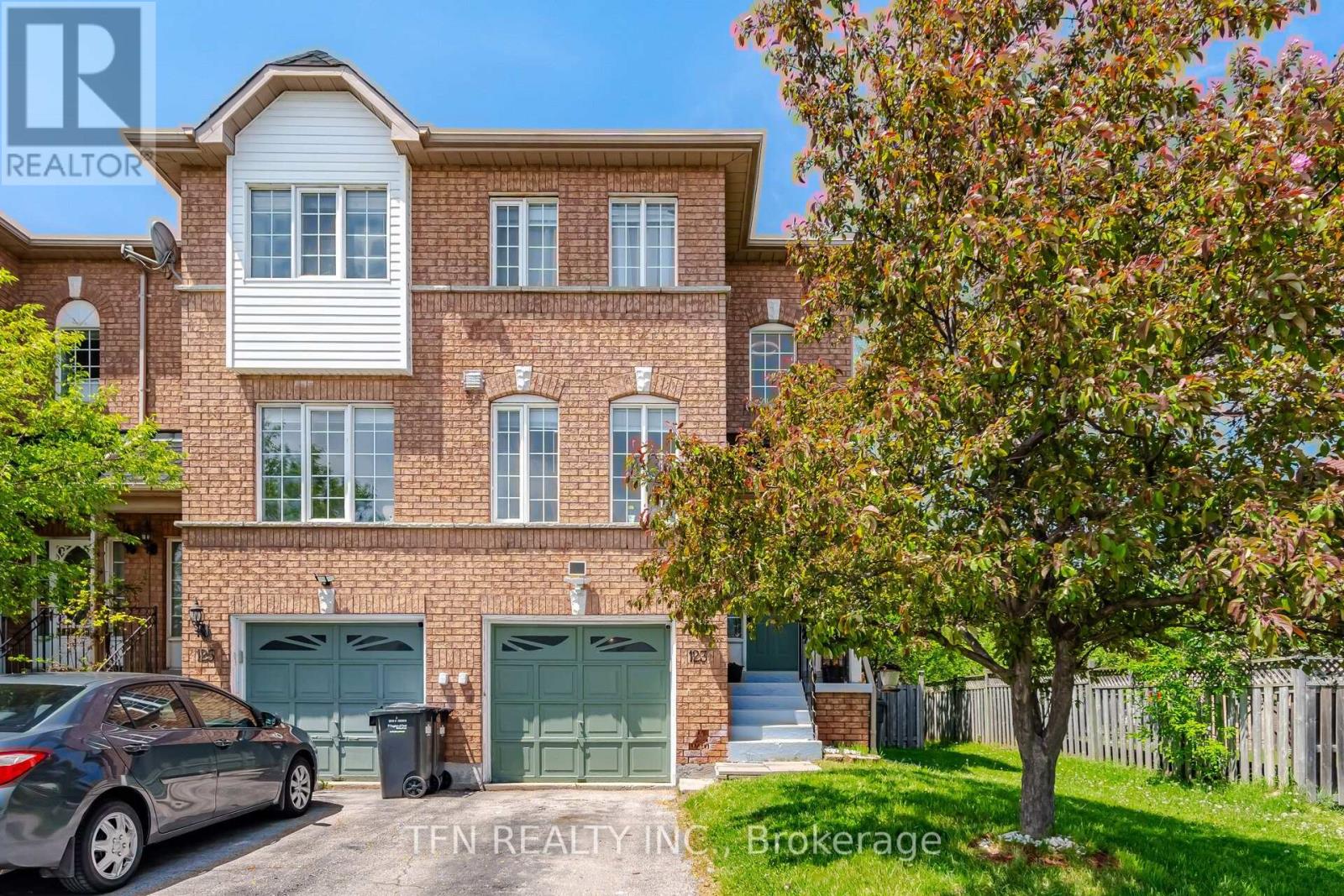 Townhouse at 123 BRICKYARD WAY, Brampton