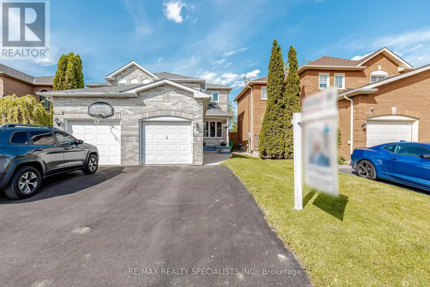 Semi-Detached/Link at 6453 SAPLING TRAIL, Mississauga