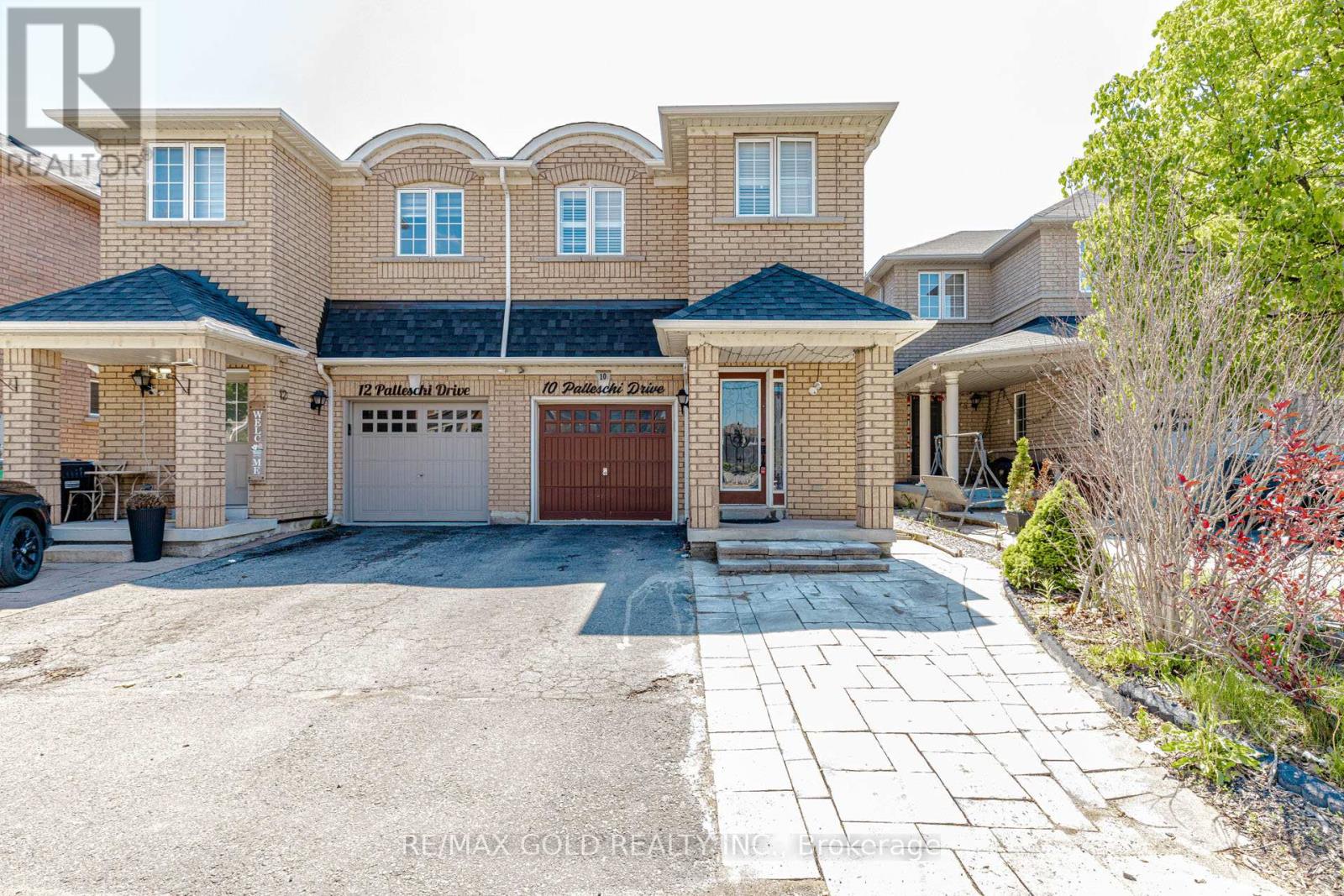 Semi-Detached/Link at 10 PALLESCHI DRIVE, Brampton (Bram East)