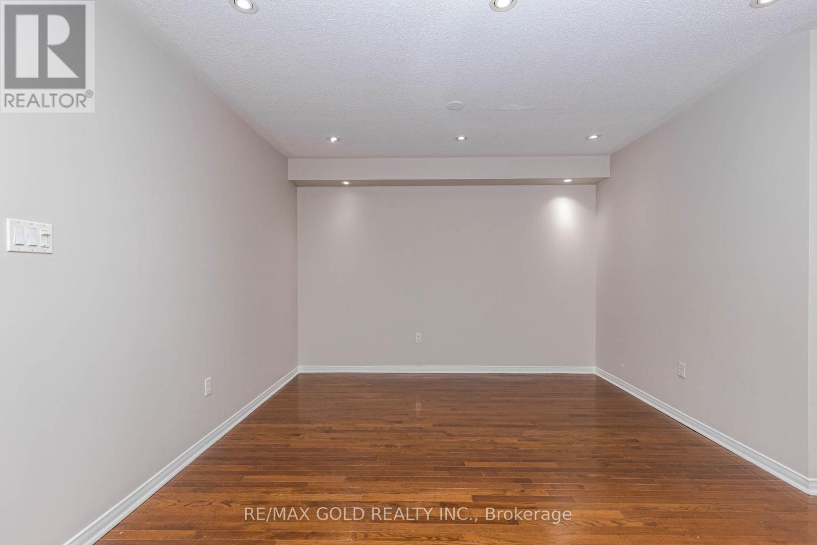 Semi-Detached/Link at 10 PALLESCHI DRIVE, Brampton