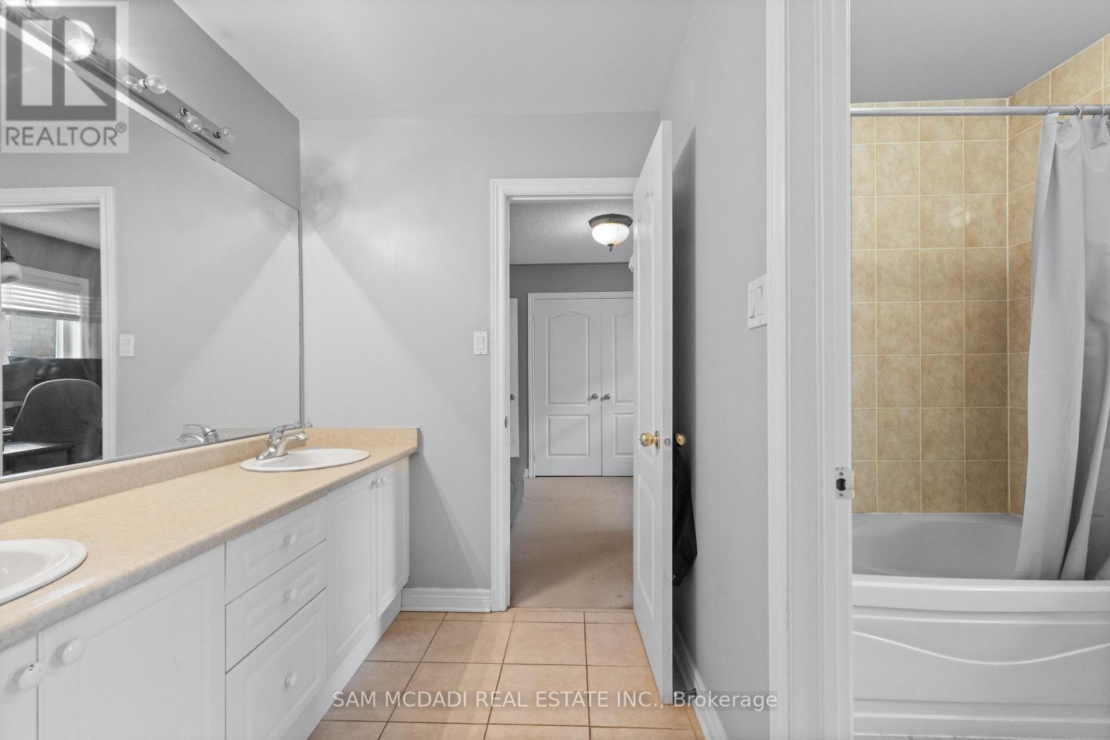 Detached at 2476 PALMERSTON ROAD, Oakville
