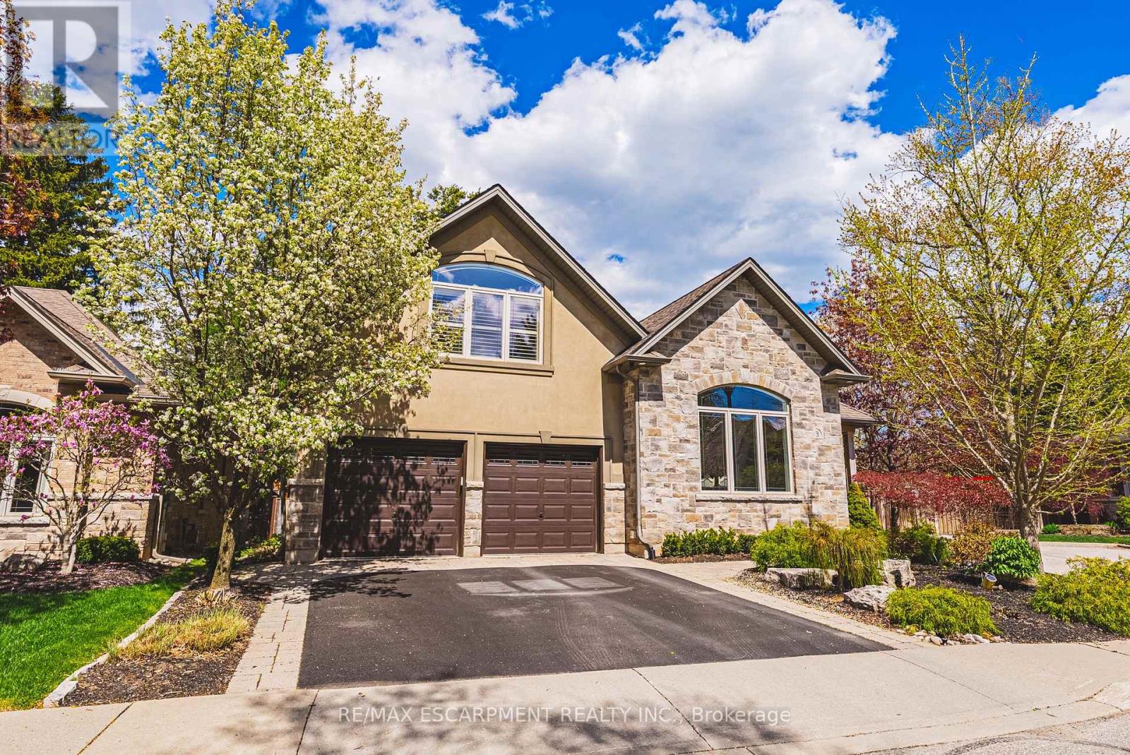 Detached at 3 - 976 SHADELAND AVENUE, Burlington