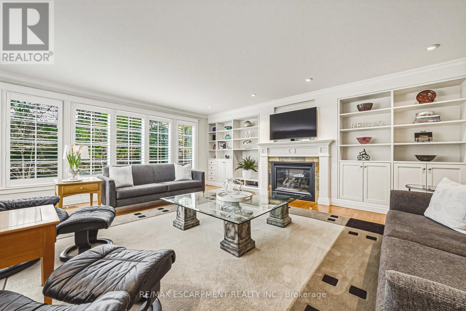Detached at 7 COLONIAL CRESCENT, Oakville