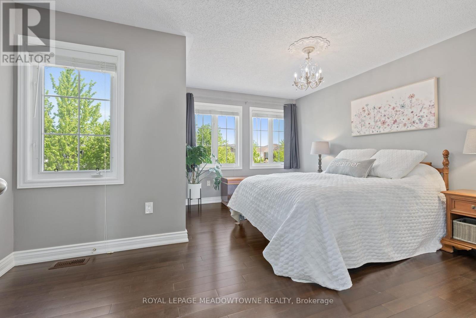 Semi-Detached/Link at 7 PRESTON STREET, Halton Hills