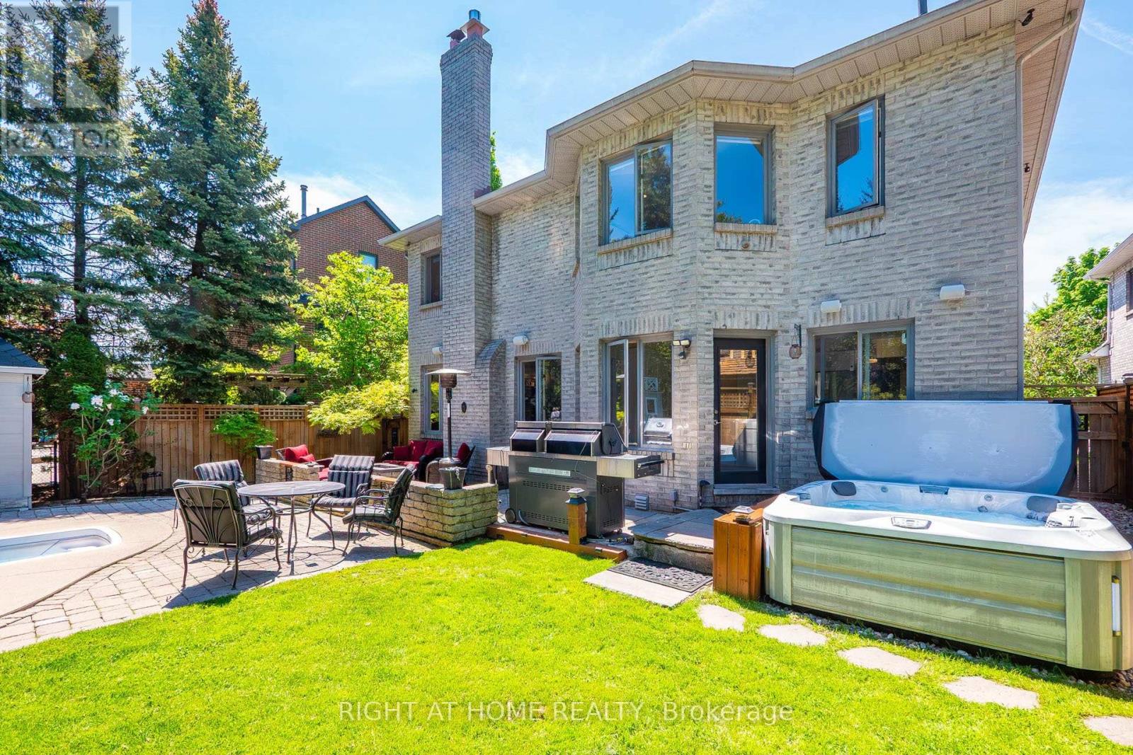 Detached at 2005 OAK SPRINGS ROAD, Oakville