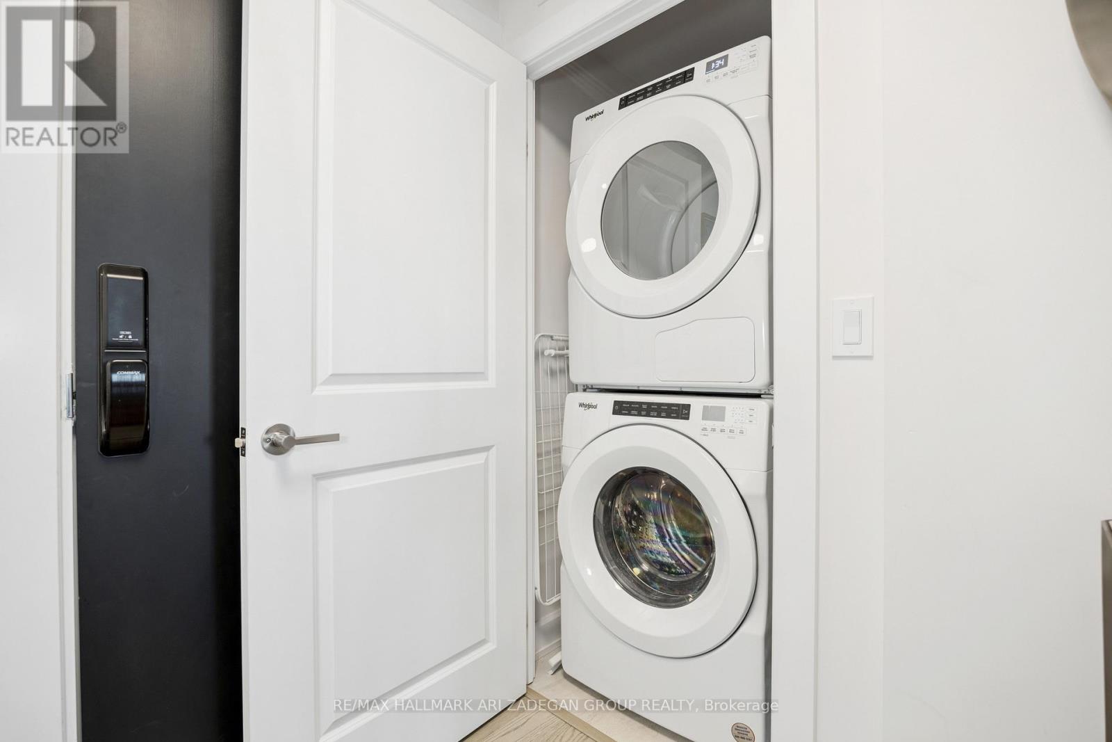 Apartment at 1302 - 3200 WILLIAM COLTSON AVENUE, Oakville