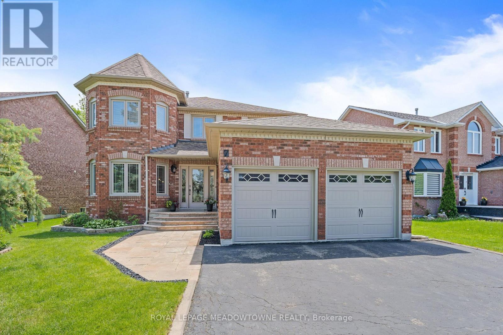 Detached at 7 EATON STREET, Halton Hills (Georgetown)