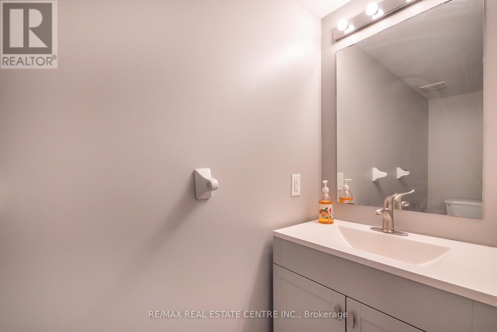 Townhouse at 105 - 5035 OSCAR PETERSON BOULEVARD, Mississauga