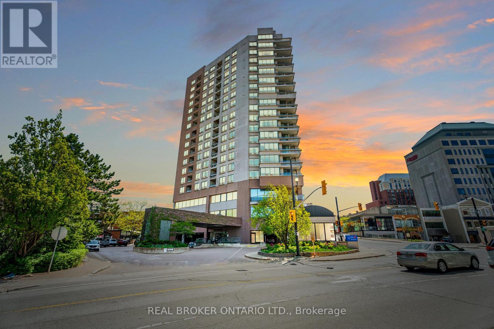 Apartment at 405 - 1 BELVEDERE COURT, Brampton (Downtown Brampton)