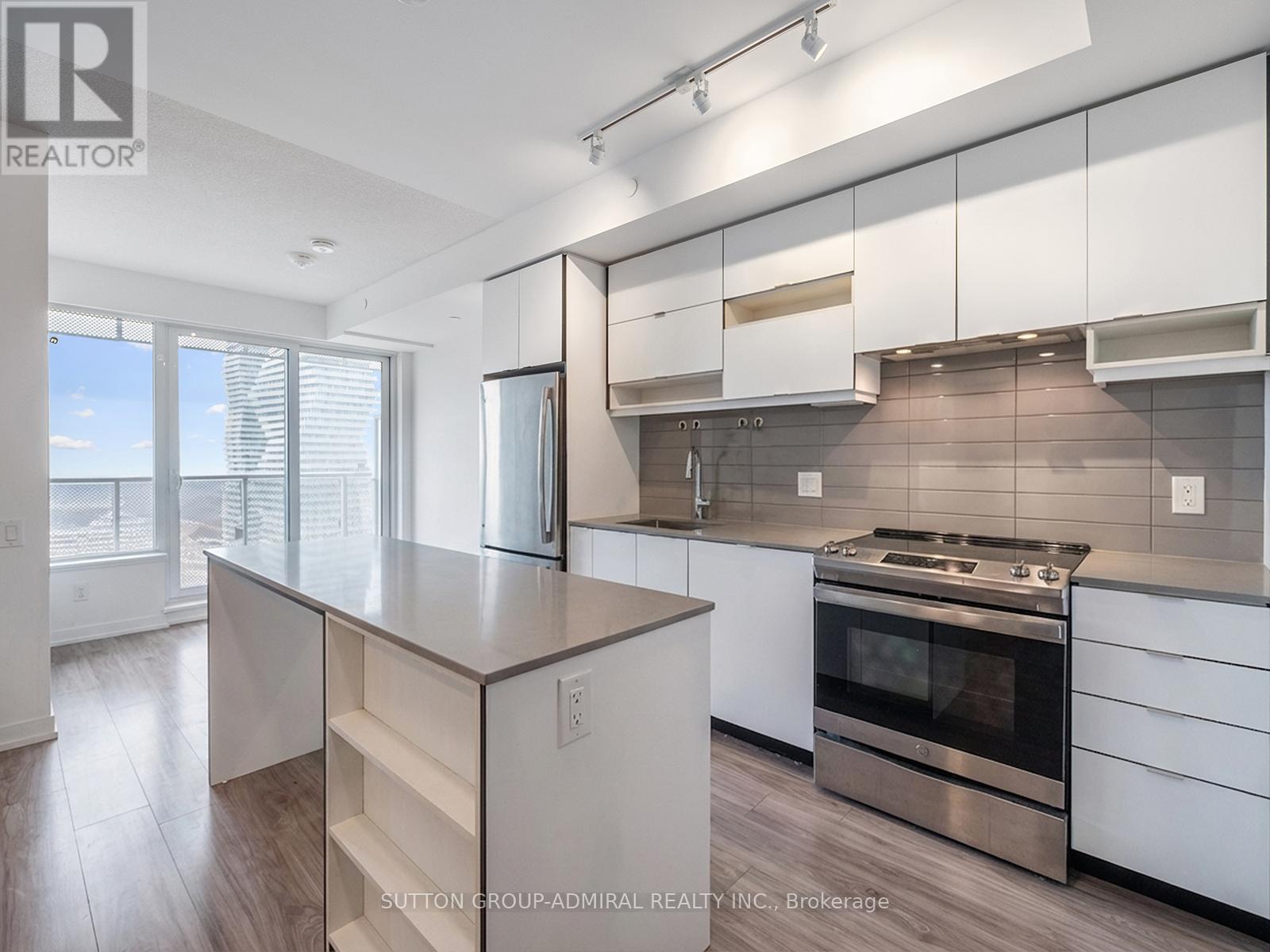 Apartment at 3209 - 4065 CONFEDERATION PARKWAY, Mississauga (City Centre)