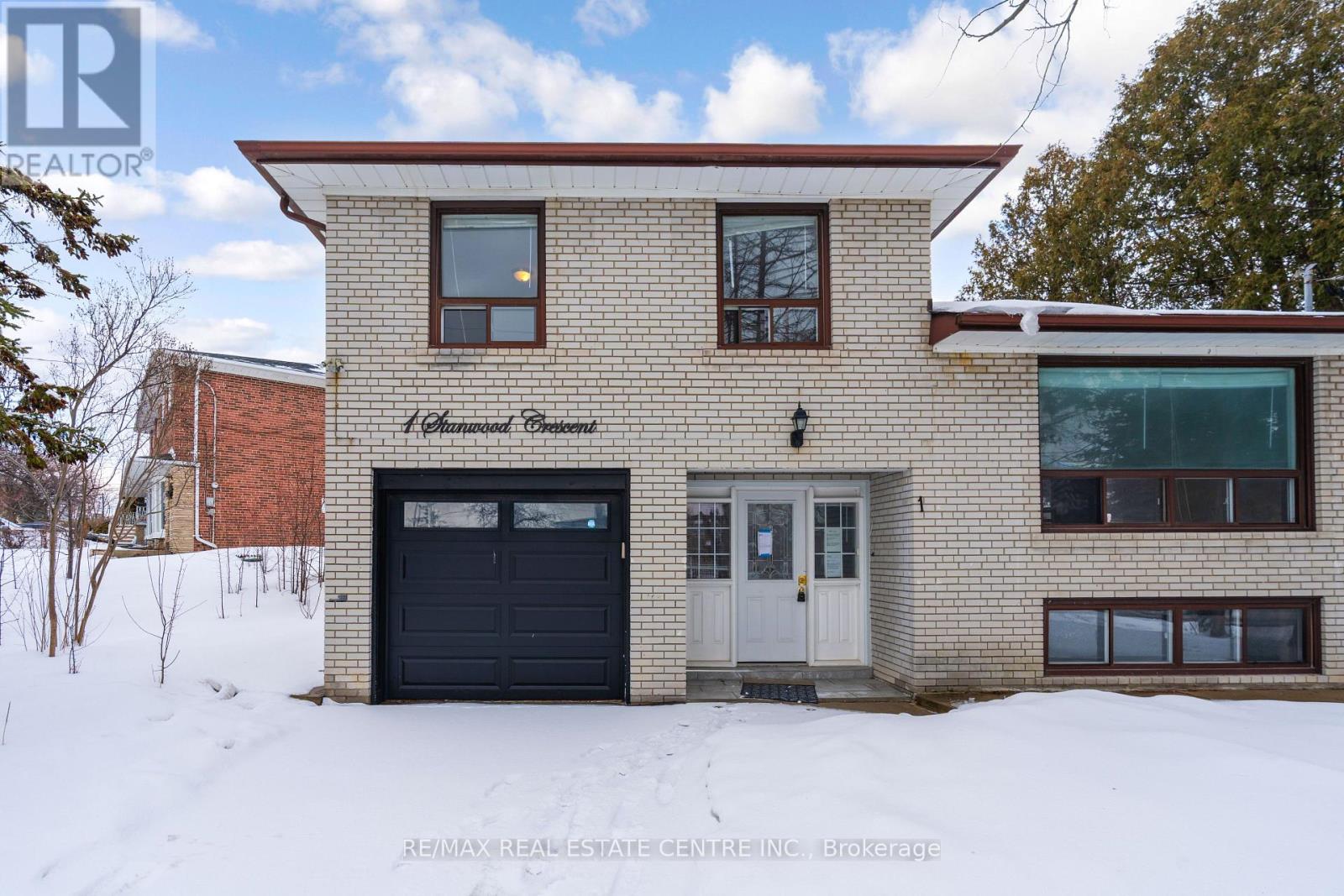 Detached at 1 STANWOOD CRESCENT, Toronto (Humbermede)