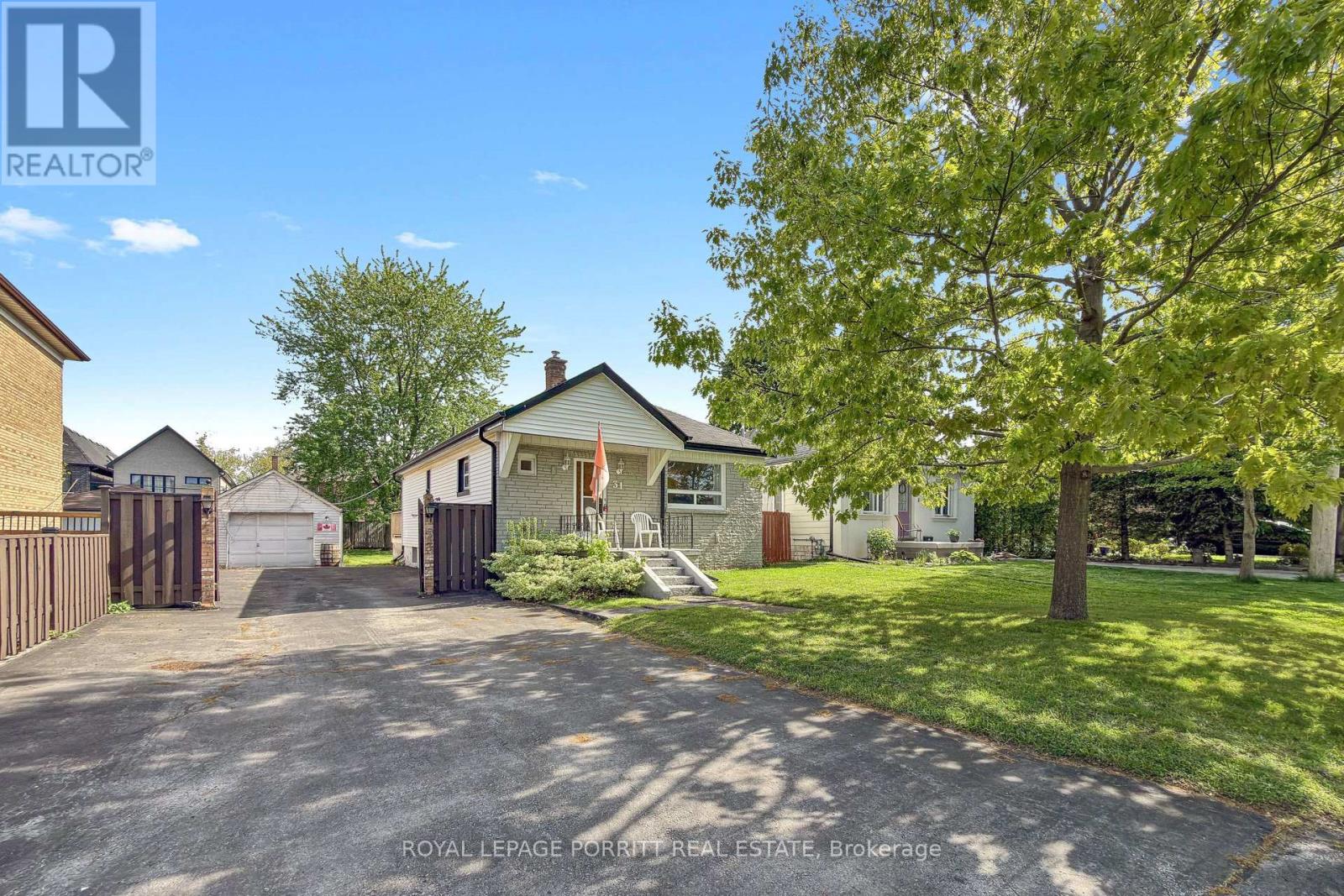 Detached at 31 BURLINGAME ROAD, Toronto (Alderwood)